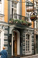 24a.jpg (20551 bytes)